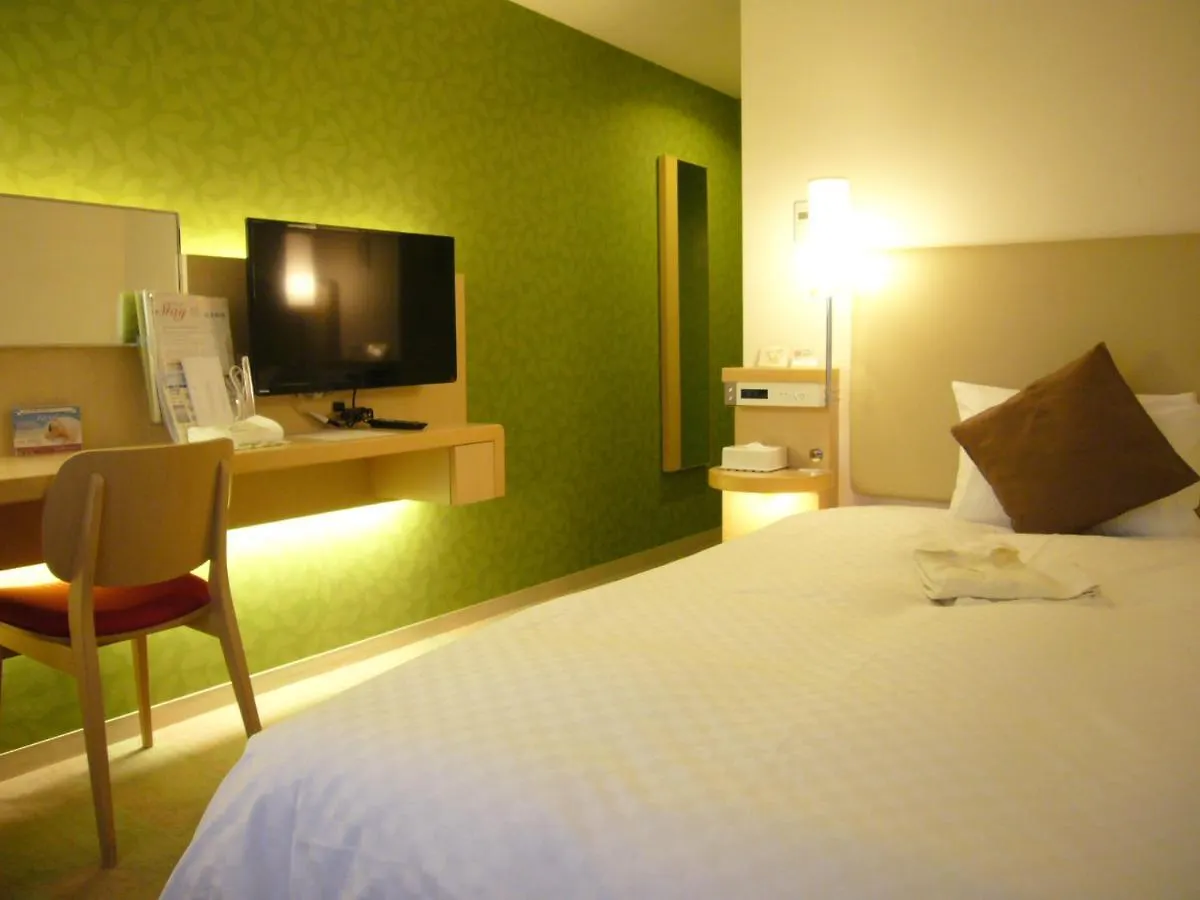 City Plaza Osaka 4*,